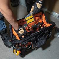 Sac &agrave; outils avec grande ouverture Tradesman Pro, Nylon balistique, 42 pochettes, Noir Equipment World