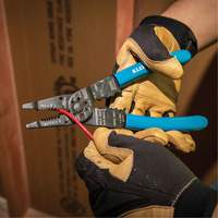 Outils polyvalents &agrave; bec long, 8-1/4" lo, 10 - 22 AWG Equipment World