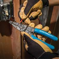 Outils polyvalents &agrave; bec long, 8-1/4" lo, 10 - 22 AWG Equipment World