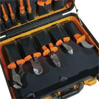 Ensembles d'outils isol&eacute;s d'usage g&eacute;n&eacute;ral, 13 M Equipment World