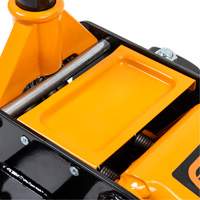 Cric &agrave; planchers pour usage intensif, 3 tonne(s) Capacit&eacute;, 5-1/4" Abaiss&eacute;e, 18-1/4" &eacute;lev&eacute;e, Hydraulique &agrave; main Equipment World