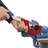 Coupe-tubes KNIPEX TubiX&reg; XL 10-1/4", Capacit&eacute; de 5/64"- 3" Equipment World