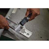 Pied &agrave; coulisse num&eacute;rique, R&eacute;solution de 0,0005" (0,01 mm), 0" - 6" (0 mm - 150 mm) gamme de mesure Equipment World