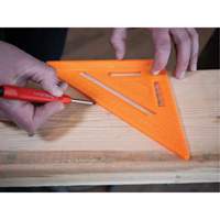 &eacute;querre de charpentier Structo-Cast&reg; de 7 po Equipment World