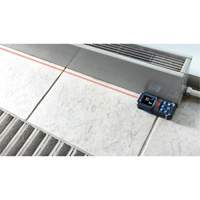 T&eacute;l&eacute;m&egrave;tre laser rouge BLAZE, 0.0' - 165' (0.0 m - 50,2 m) Gamme de mesure, Num&eacute;rique (&eacute;lectronique) Equipment World