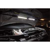 Baladeuse sous-capot pliante, Crochet, Rechargeable, 1400 lumens Equipment World